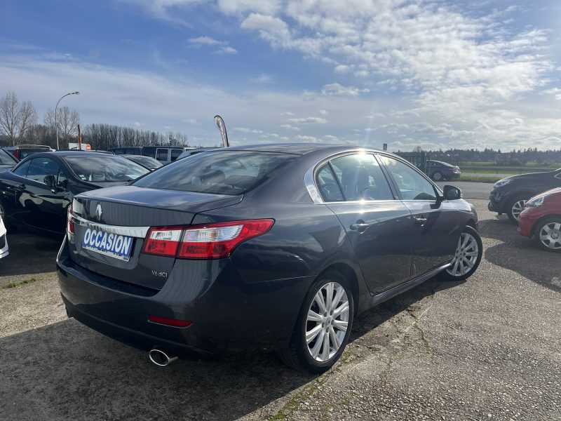 RENAULT LATITUDE 2011