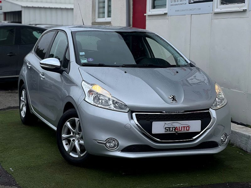 PEUGEOT 208 2013