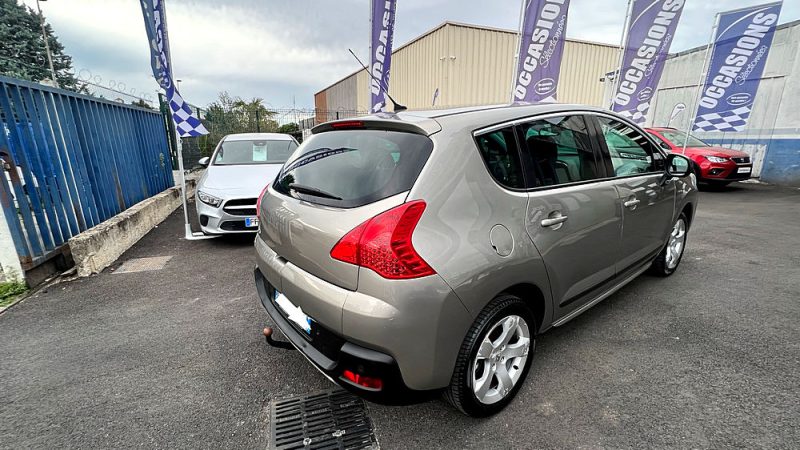 PEUGEOT 3008 1.6 HDI 115ch Allure