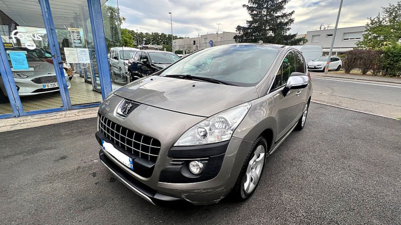 PEUGEOT 3008 1.6 HDI 115ch Allure