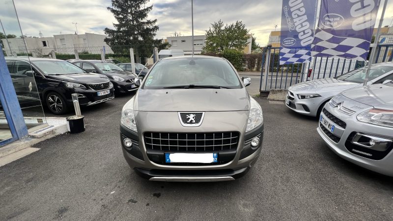 PEUGEOT 3008 1.6 HDI 115ch Allure