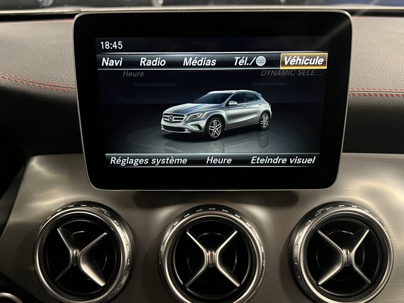 MERCEDES-BENZ GLA 200D FASCINATION 2.2D 136 PACK AMG / TOIT OUVRANT APPLE CARPLAY 7G-DCT