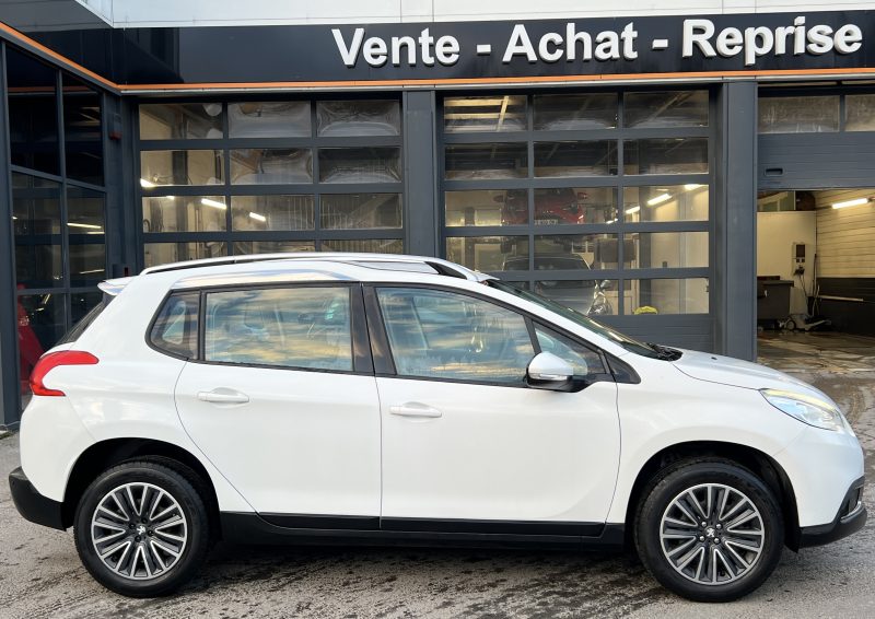 PEUGEOT 2008 1.2 82 Cv ECRAN TACTILE BLUETOOTH REGULATEUR / 23 400 Kms CRIT AIR 1 - GARANTIE 1 AN