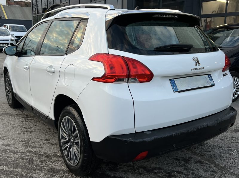 PEUGEOT 2008 1.2 82 Cv ECRAN TACTILE BLUETOOTH REGULATEUR / 23 400 Kms CRIT AIR 1 - GARANTIE 1 AN