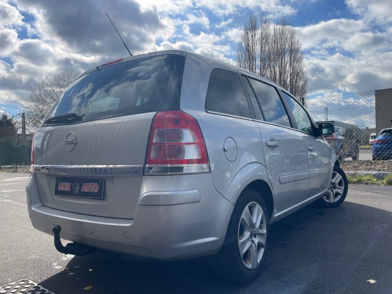 OPEL ZAFIRA 2011