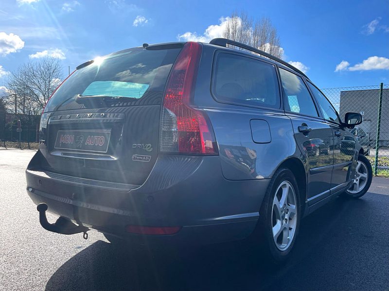 VOLVO V50 2011