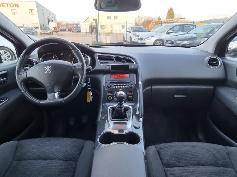 PEUGEOT 3008 1.6 HDi 114 Style