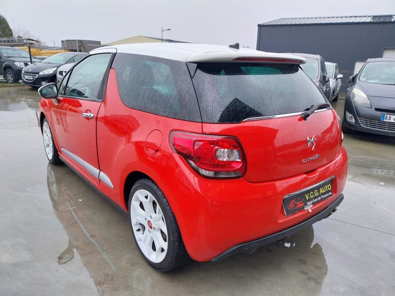 CITROEN DS3 1.6 HDi 110 Sport Chic