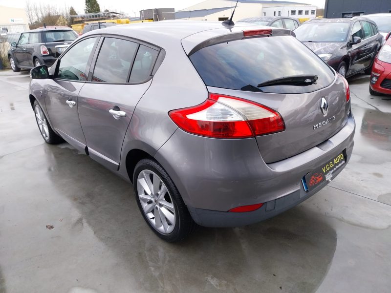 RENAULT MEGANE III 1.5 dCi 110 XV de France