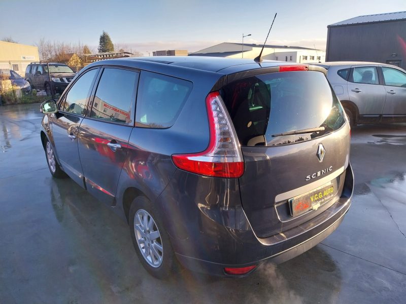 RENAULT SCENIC III 1.9 dCi 130 Jade 7 places