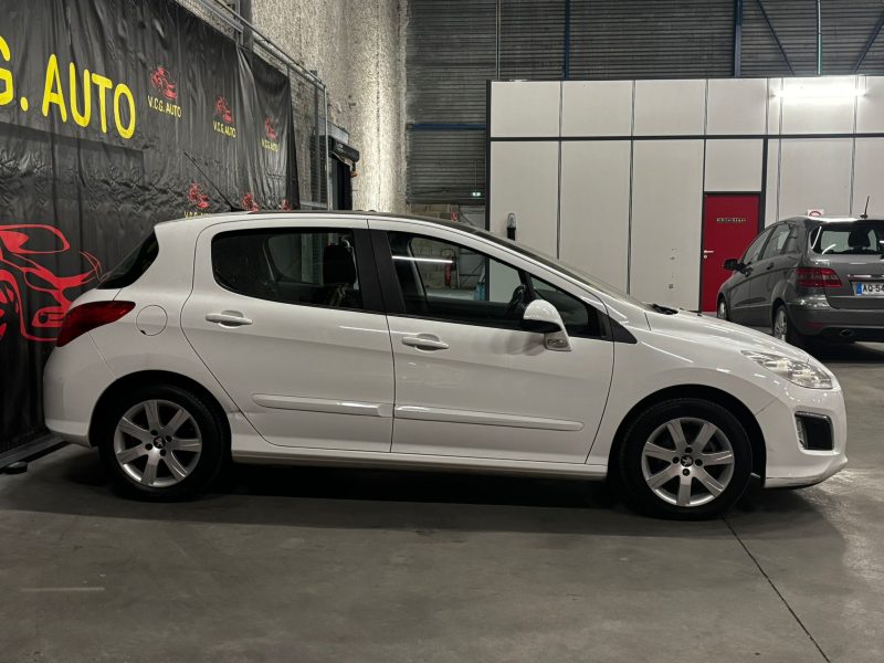 PEUGEOT 308  1.6 HDi 112 Allure