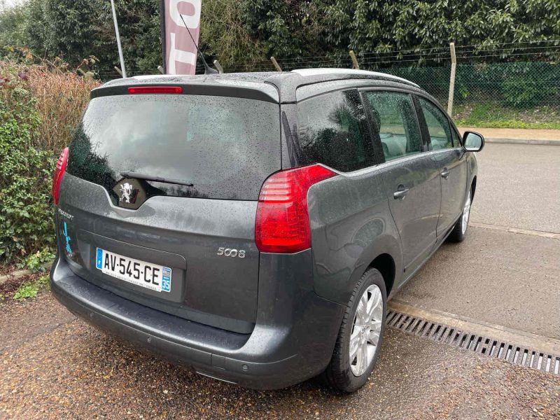 PEUGEOT 5008 2.0HDI 150CV