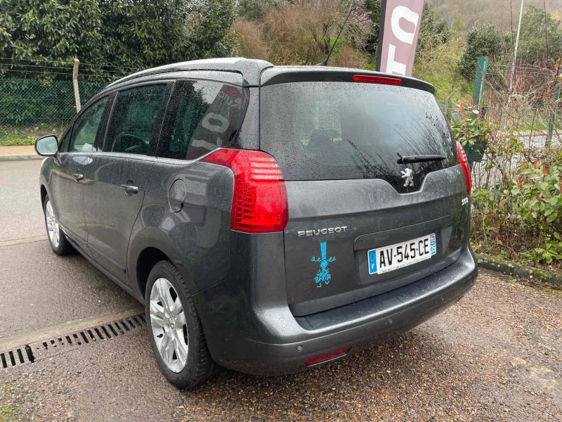 PEUGEOT 5008 2.0HDI 150CV