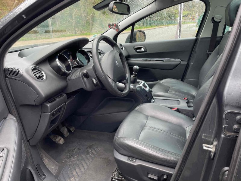 PEUGEOT 5008 2.0HDI 150CV