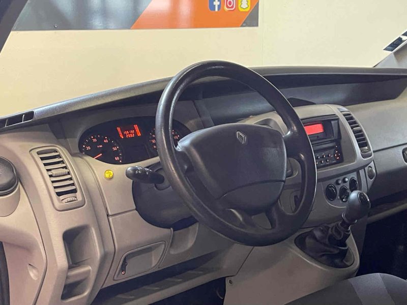 RENAULT TRAFIC II  2009