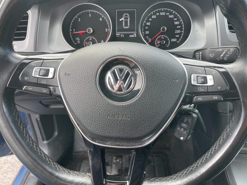 VOLKSWAGEN GOLF VII 2015