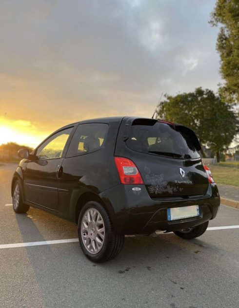 RENAULT TWINGO II édition miss sixty 75Ch, 2011