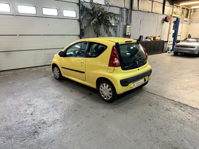 PEUGEOT 107 2006