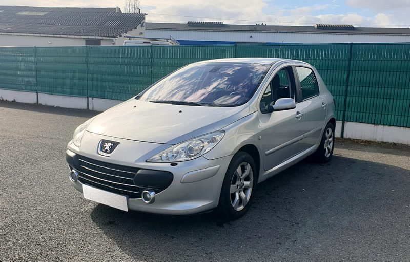 PEUGEOT 307 2.0 HDi 16V 136ch FAP Sport