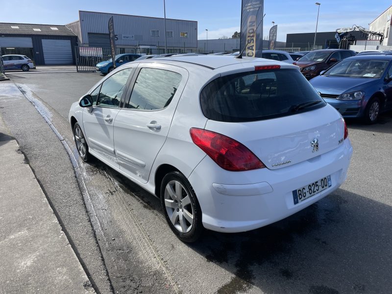 PEUGEOT 308 I 2011