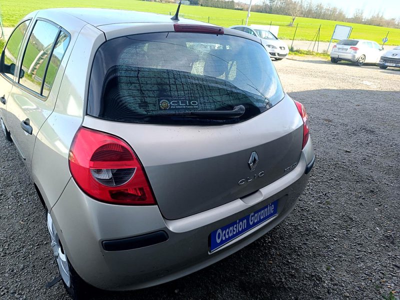 RENAULT CLIO III 