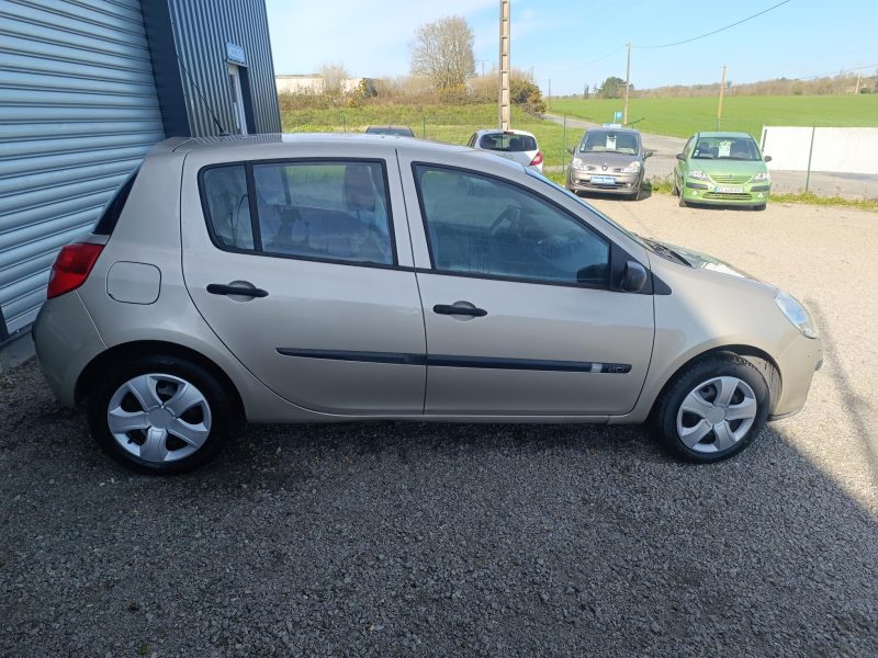 RENAULT CLIO III 