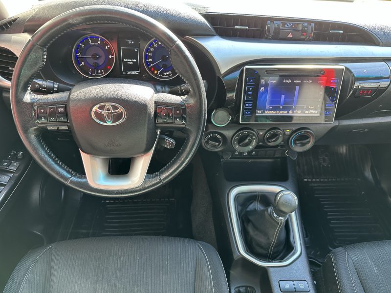 TOYOTA HILUX 2017