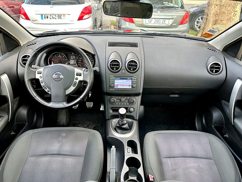 NISSAN QASHQAI 2012