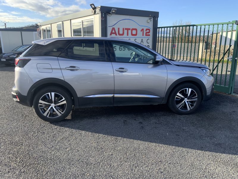 PEUGEOT 3008 SUV 2020