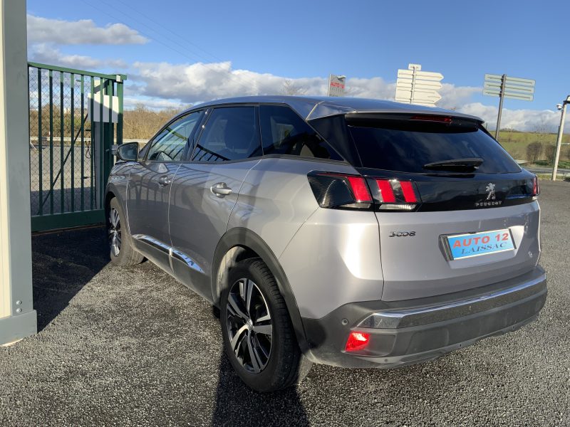 PEUGEOT 3008 SUV 2020