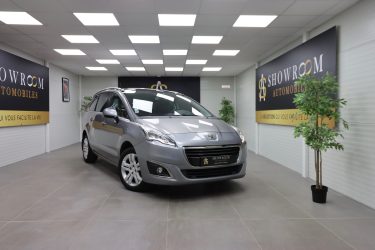 PEUGEOT 5008 2014