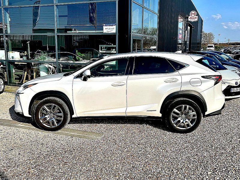 LEXUS NX300H 2016