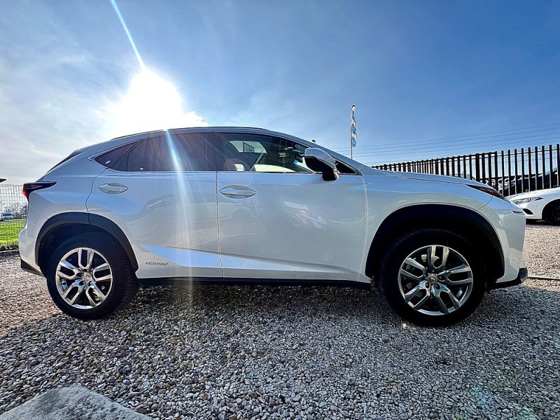 LEXUS NX300H 2016