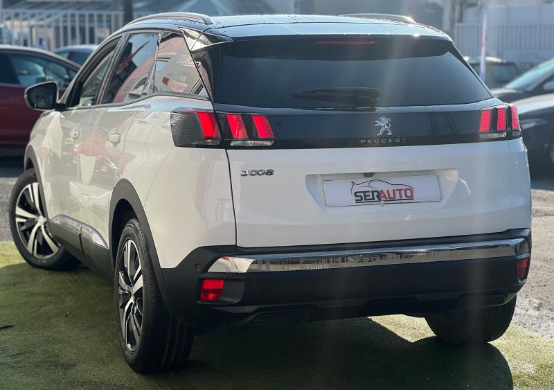 PEUGEOT 3008 SUV 2018