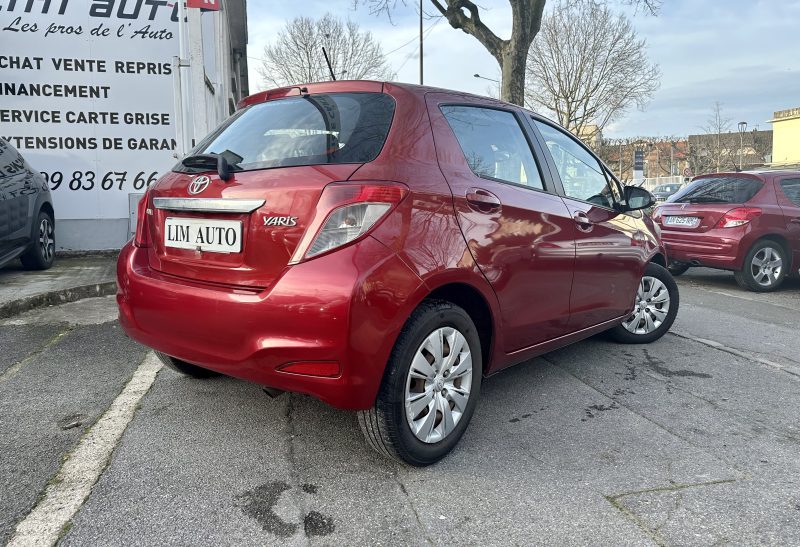 TOYOTA YARIS 2012