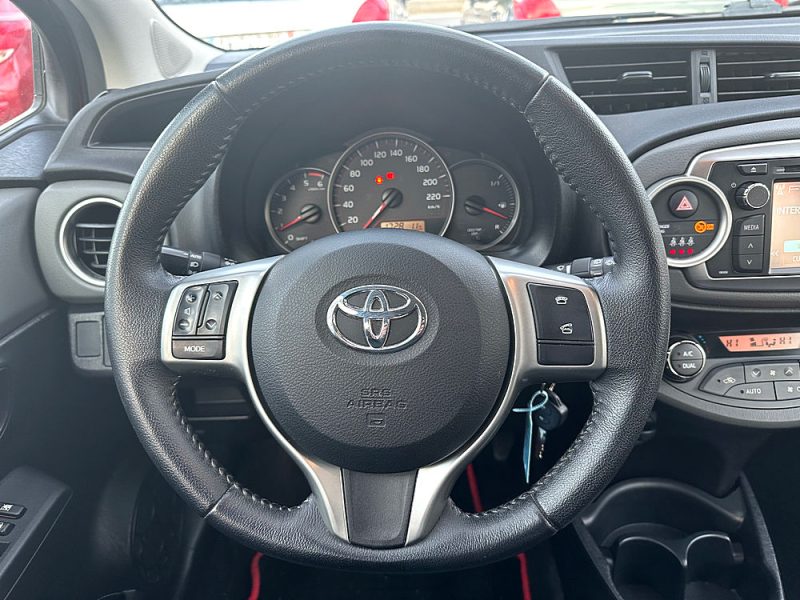 TOYOTA YARIS 2012