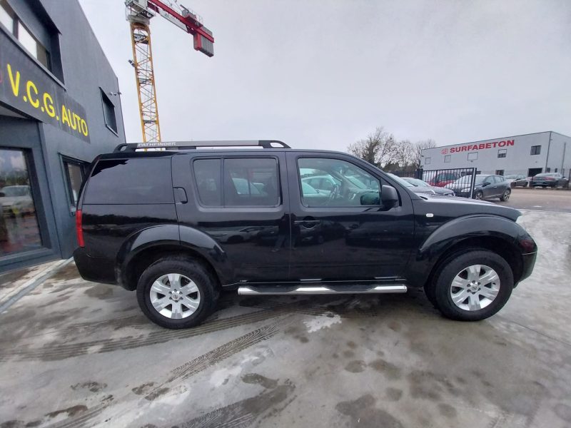 NISSAN PATHFINDER III 2.5 dCi 4WD 174