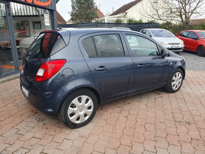 OPEL CORSA D 2010