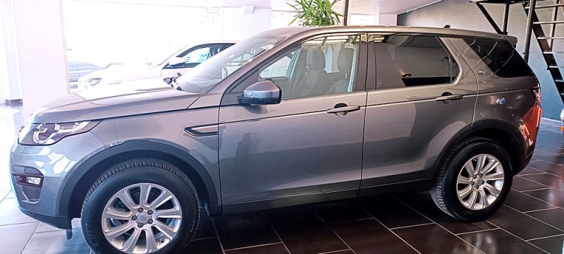 LAND ROVER DISCOVERY SPORT SE 7 Places   2.0 D 4x4 150cv BVM6 Toit pano, Caméra, GPS...