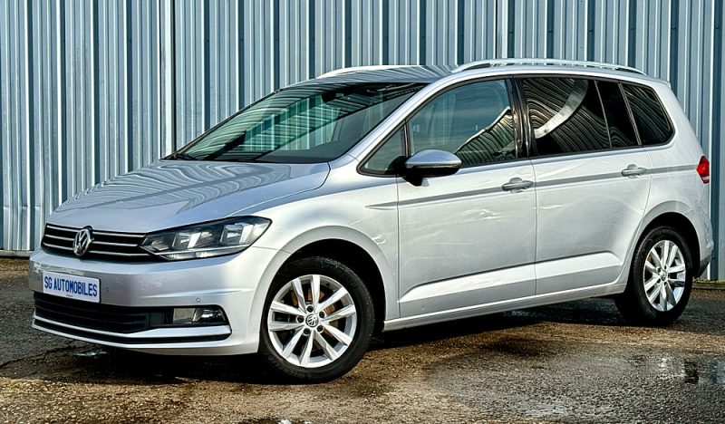 VOLKSWAGEN TOURAN 2015