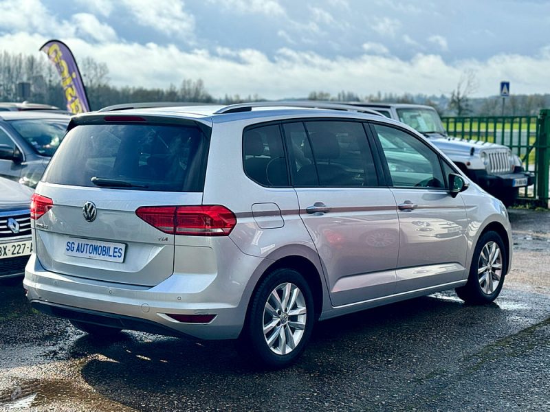 VOLKSWAGEN TOURAN 2015