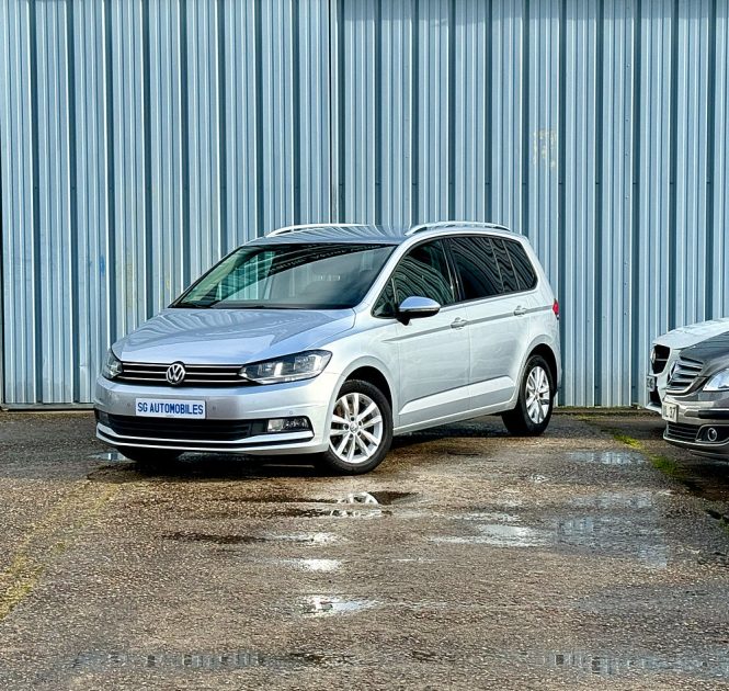 VOLKSWAGEN TOURAN 2015