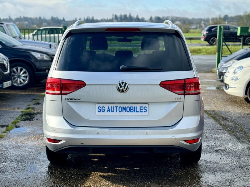 VOLKSWAGEN TOURAN 2015