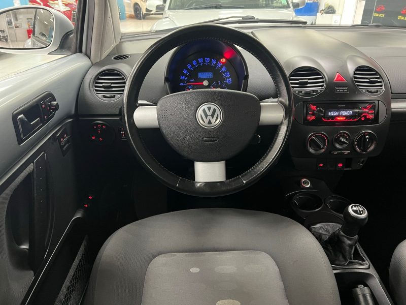 VOLKSWAGEN NEW BEETLE 1.4 75cv ARTE