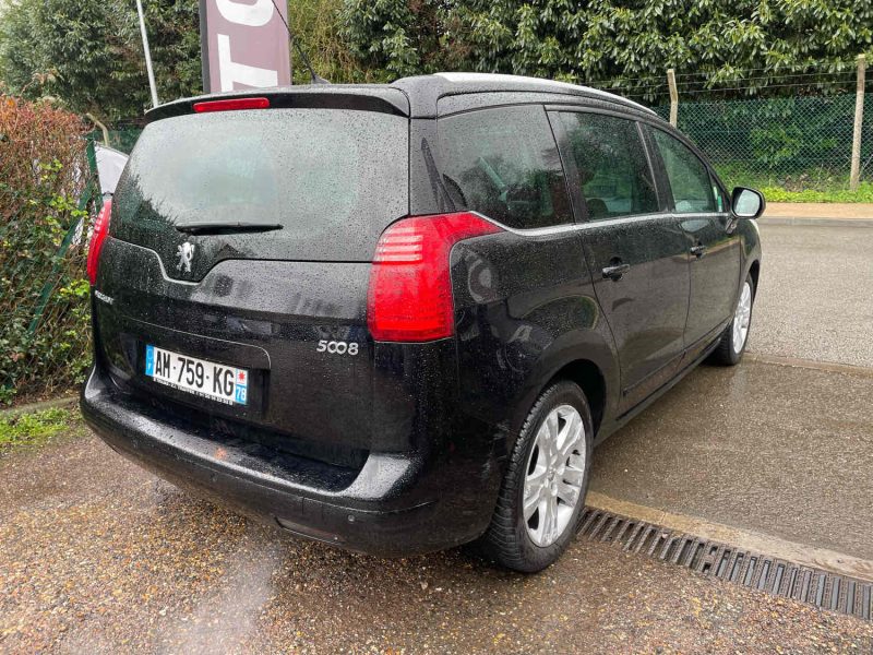 PEUGEOT 5008 2.0HDI 150CV