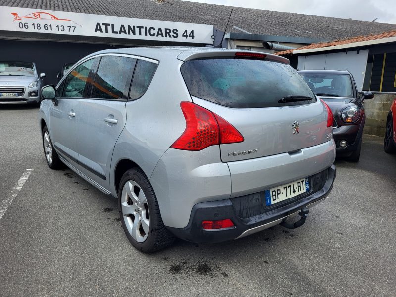 PEUGEOT 3008 Monospace 2011