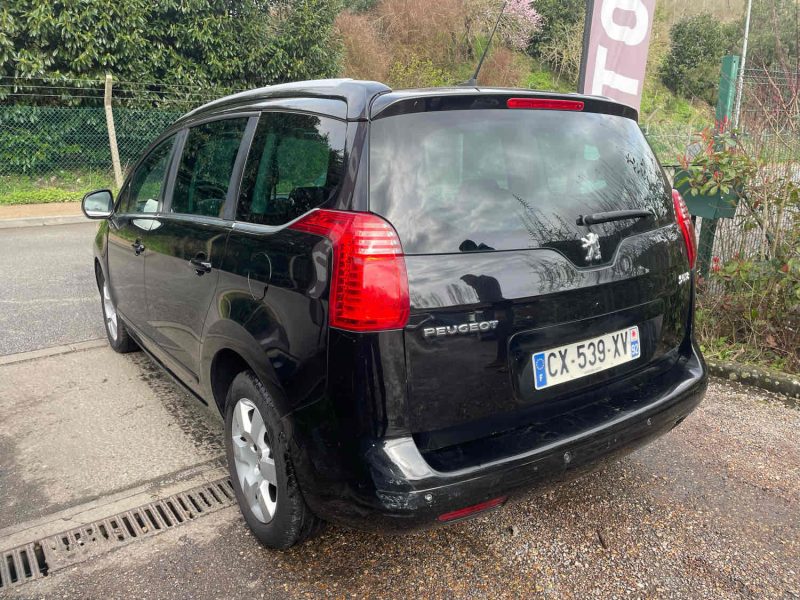 PEUGEOT 5008 1.6HDI 112CV