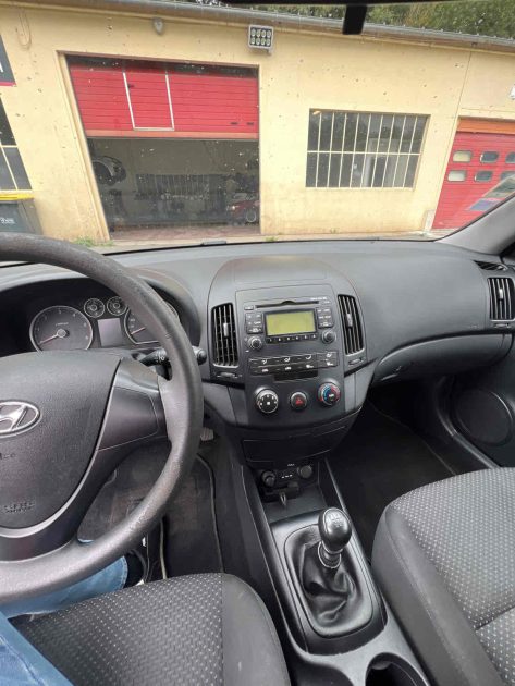 HYUNDAI i30 1.6 CRDi 90 2009