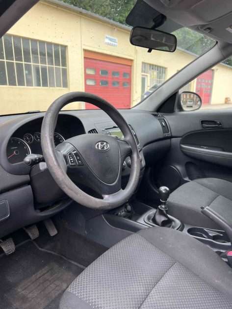 HYUNDAI i30 1.6 CRDi 90 2009