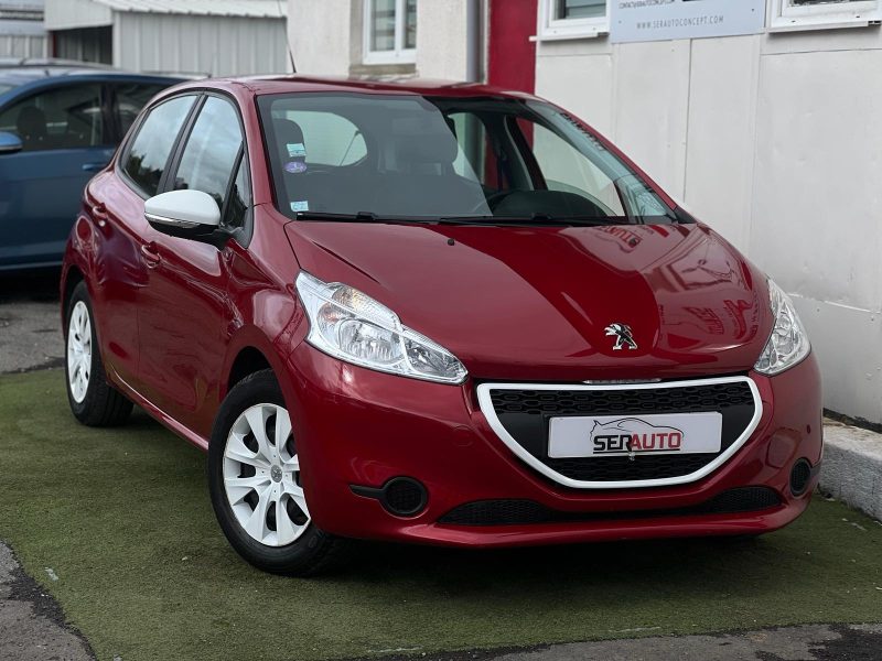 PEUGEOT 208  2014